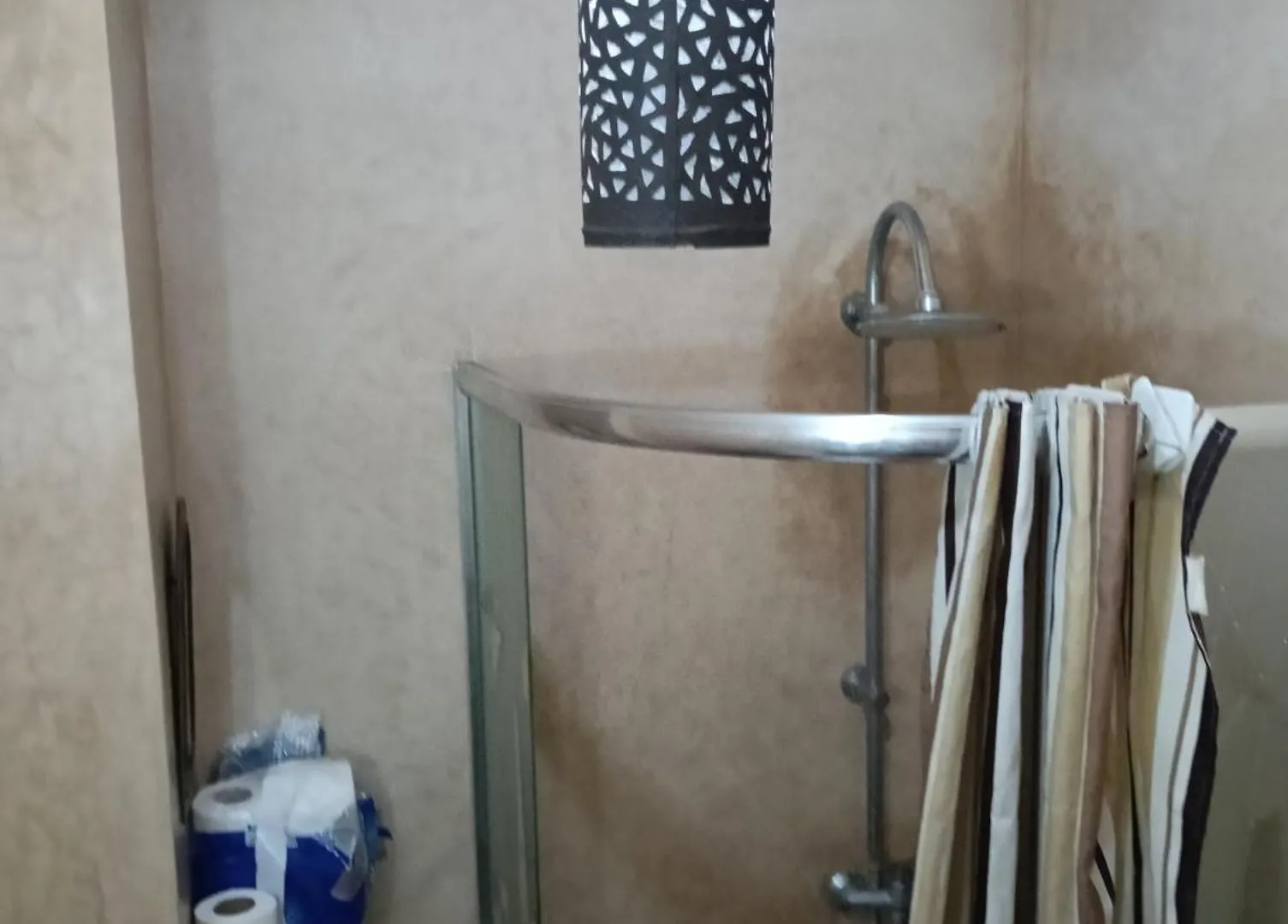 Au Centre,Charmant Appartement Dans Un Quartier Chic Et Calme, Tres Bon Emplacement Marraquexe 0*,